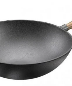 Skeppshult Wokpfanne Aus Gusseisen Mit Walnussgriff 32 Cm
