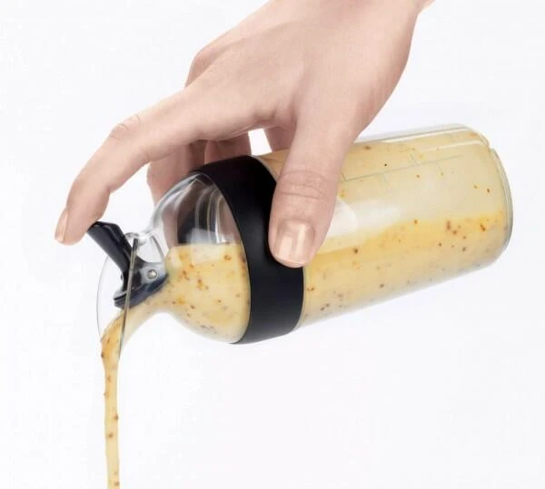 OXO Good Grips Salatshaker In Schwarz - Image 3